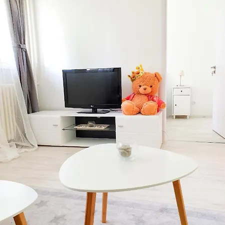 Iskra Apartment